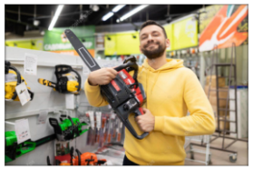 Selezione di utensili e attrezzature per ferramenta e giardinaggio