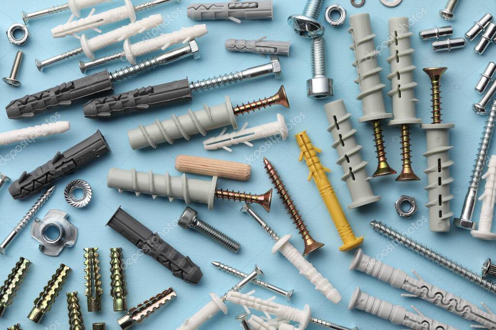 Scaffale con tasselli e fissaggi Vallesi ordinati per formato